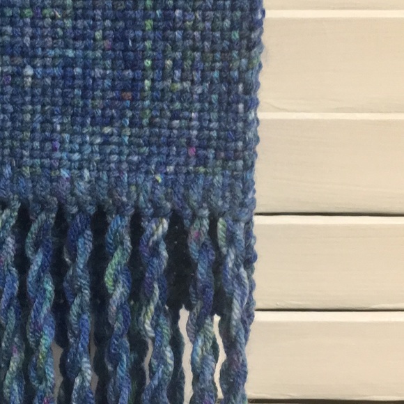 NWOT Handmade woven ocean blue scarf soft acrylic - Picture 2 of 8